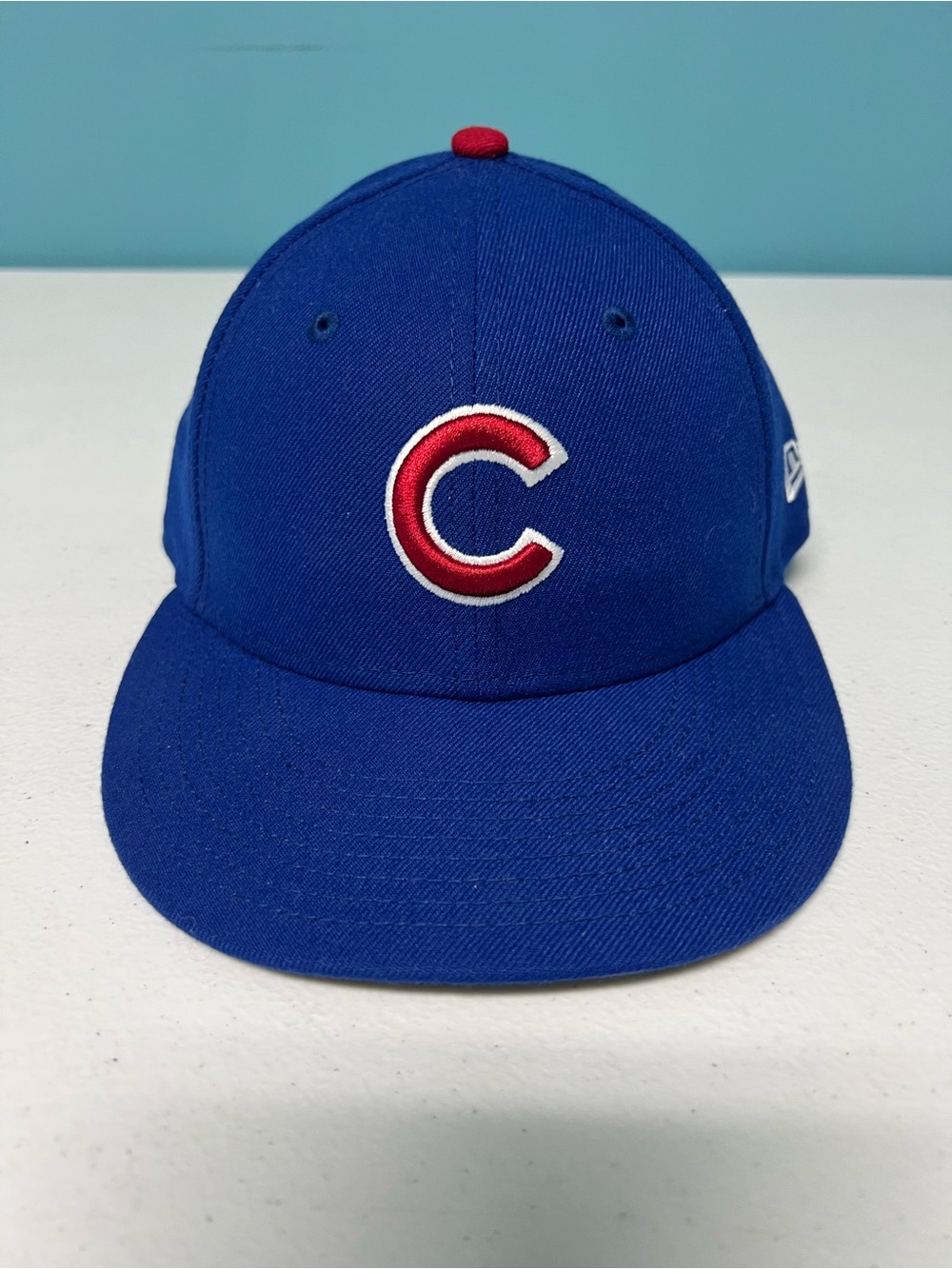 Chicago Cubs New Era  Fitted Hat size 7 1/8
Like new never worn